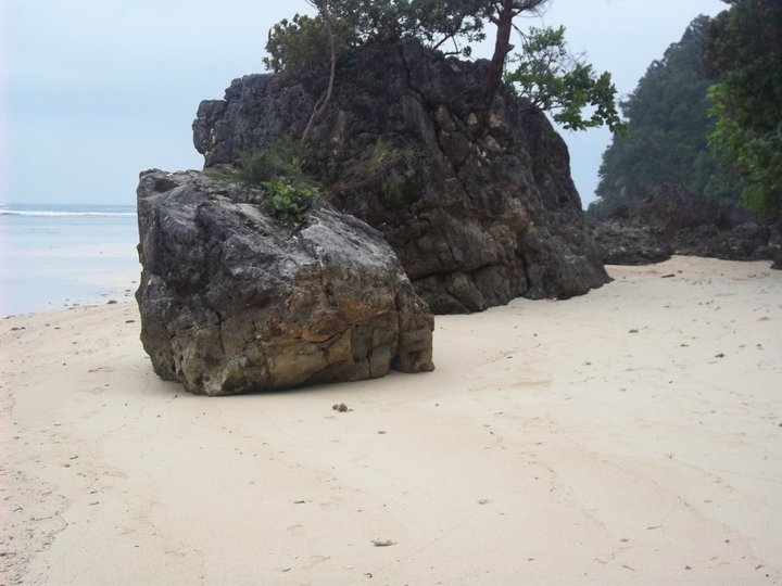 Anguib Beach